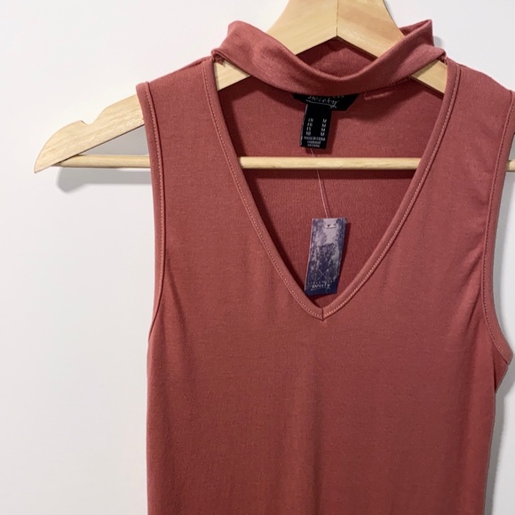 Choker Neck Bodycon Dress - Picture 2 of 2